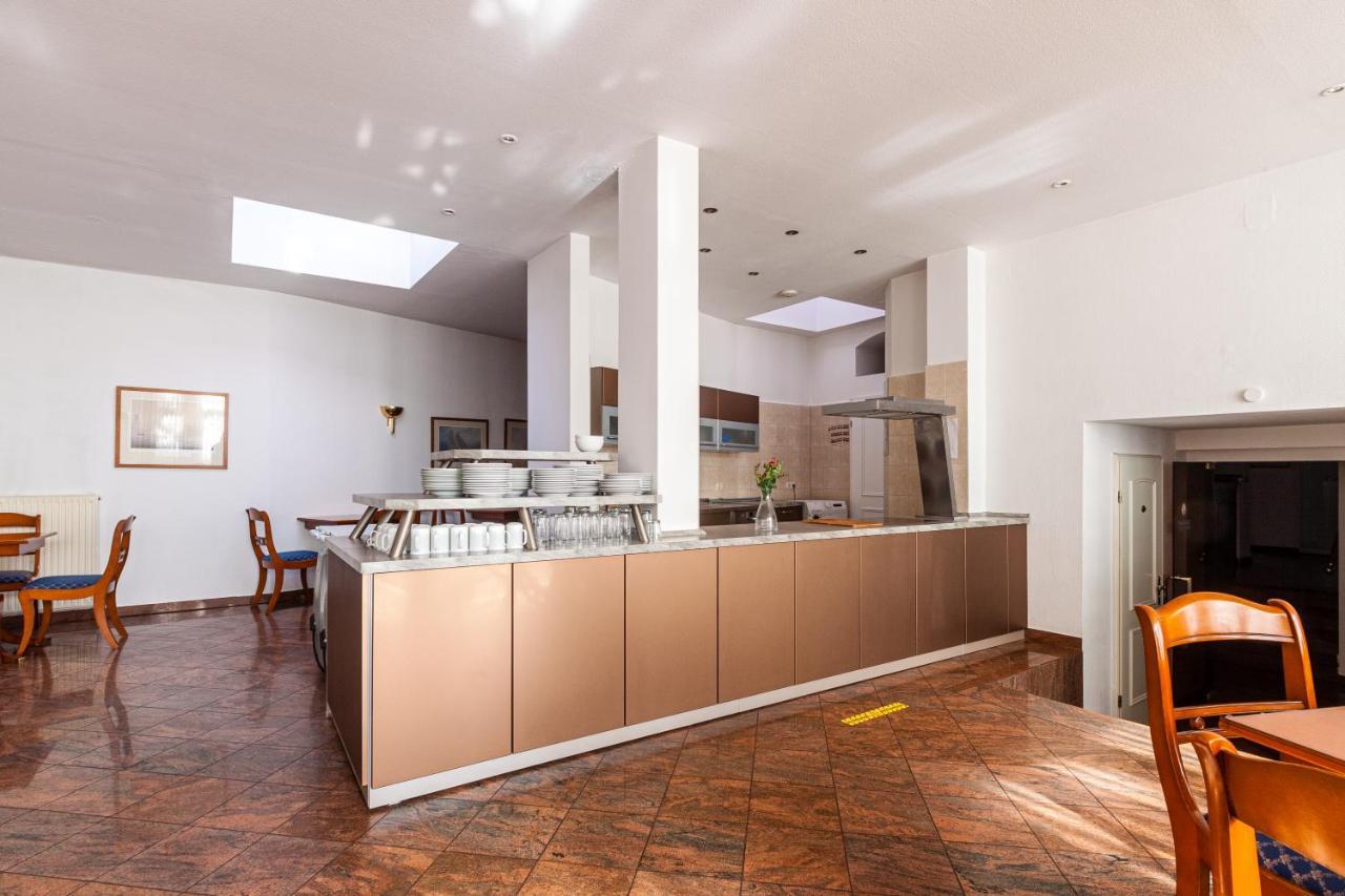 Pension Fuer Monteure In Dresden, Zimmer Mit Eigenem Bad Und Grosser Gemeinschaftskueche Bagian luar foto