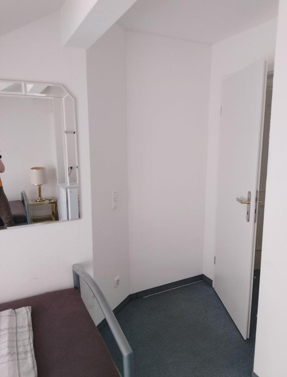 Pension Fuer Monteure In Dresden, Zimmer Mit Eigenem Bad Und Grosser Gemeinschaftskueche Bagian luar foto