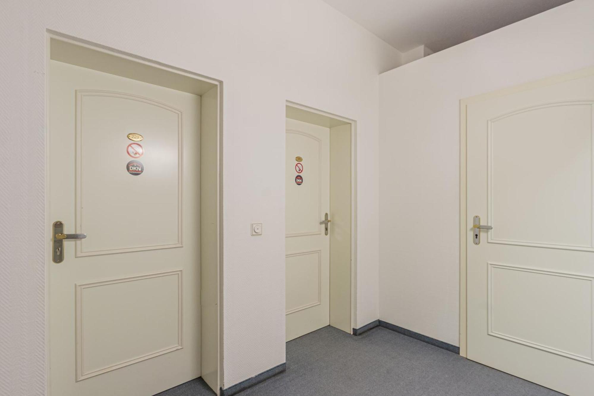 Pension Fuer Monteure In Dresden, Zimmer Mit Eigenem Bad Und Grosser Gemeinschaftskueche Bagian luar foto