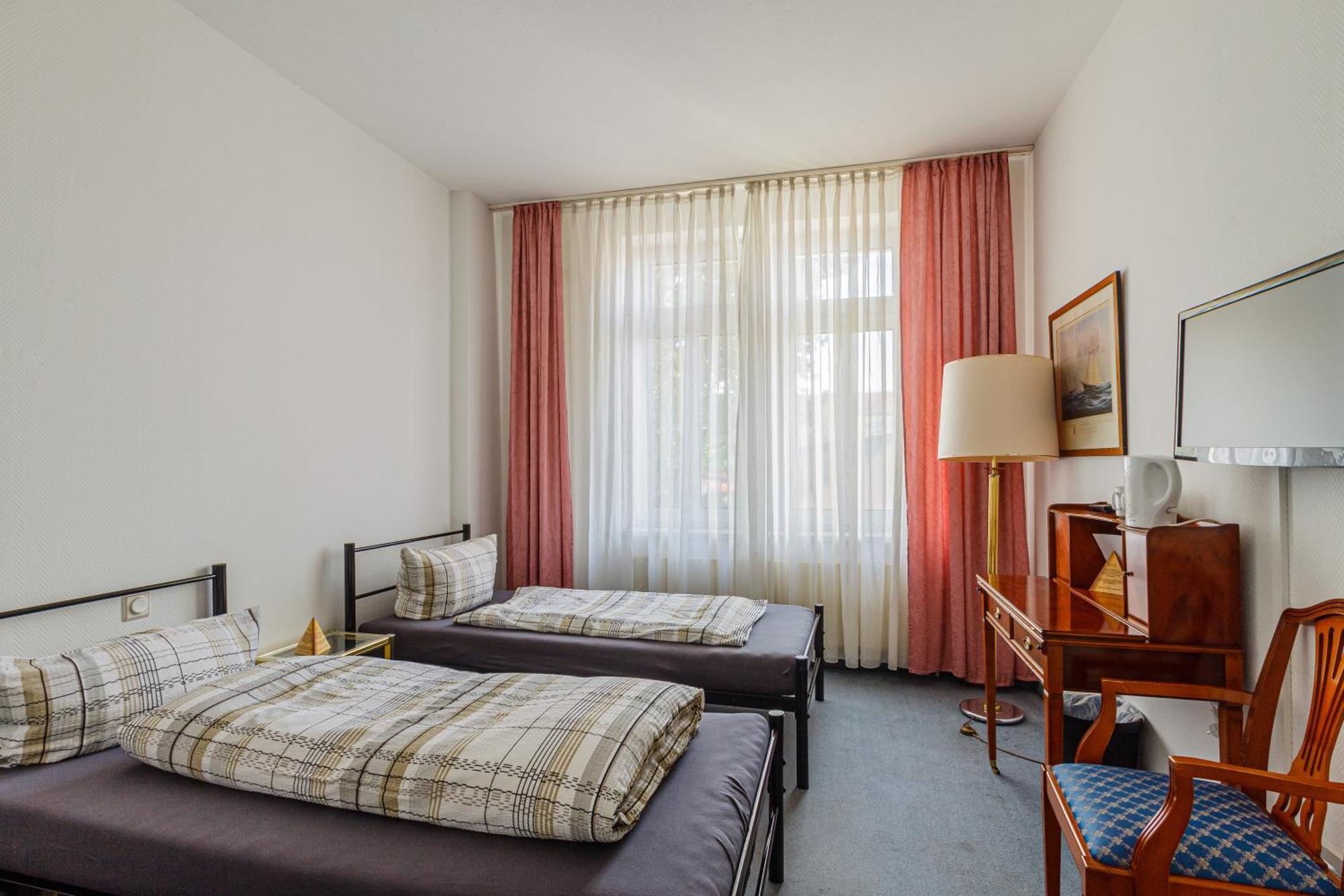 Pension Fuer Monteure In Dresden, Zimmer Mit Eigenem Bad Und Grosser Gemeinschaftskueche Bagian luar foto