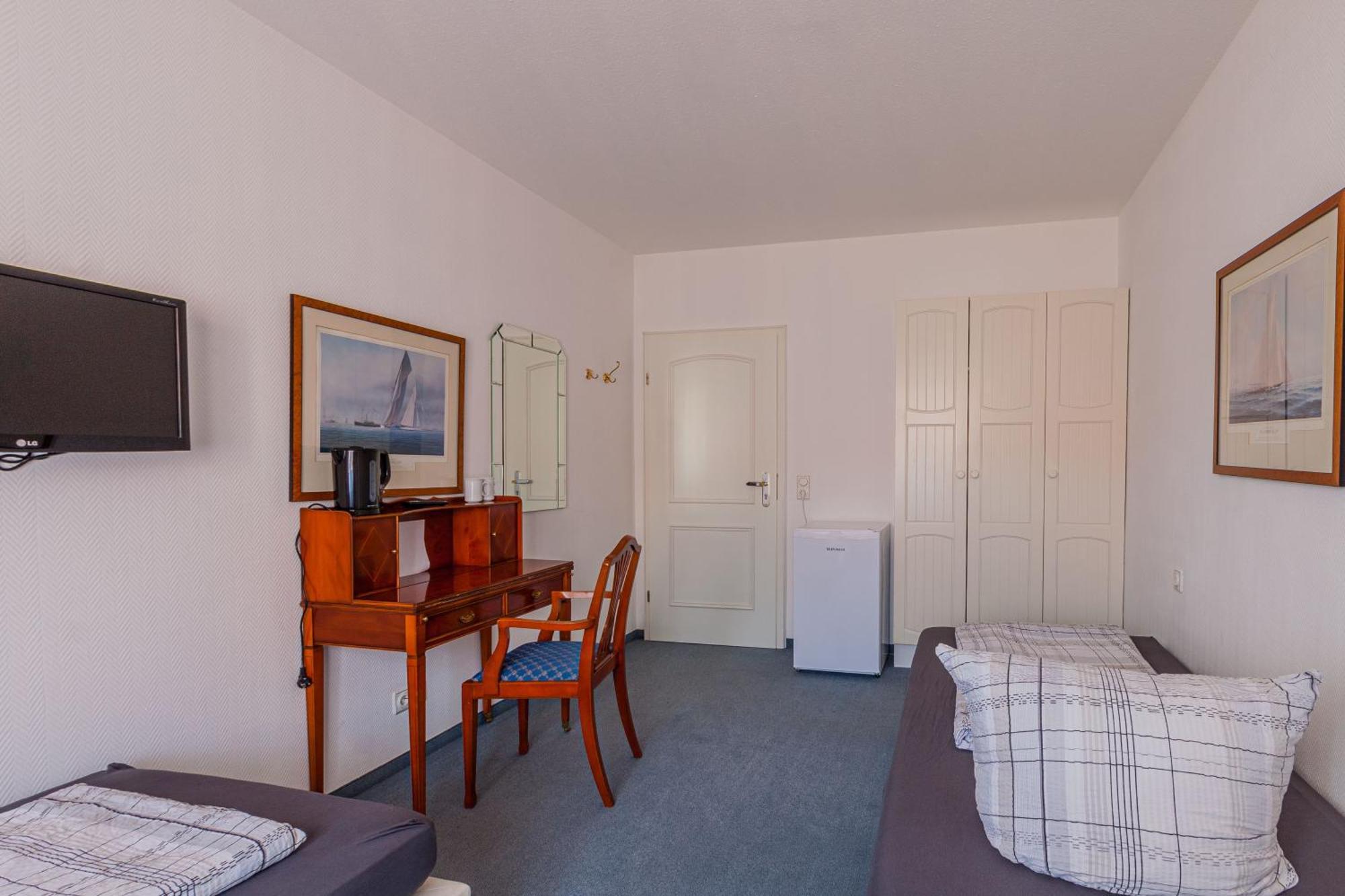 Pension Fuer Monteure In Dresden, Zimmer Mit Eigenem Bad Und Grosser Gemeinschaftskueche Bagian luar foto